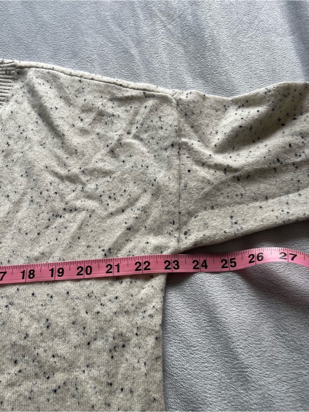 Land’s End women 100% cashmere heathered cream speckled v neck sweater, S 6-8 - Picture 8 of 11